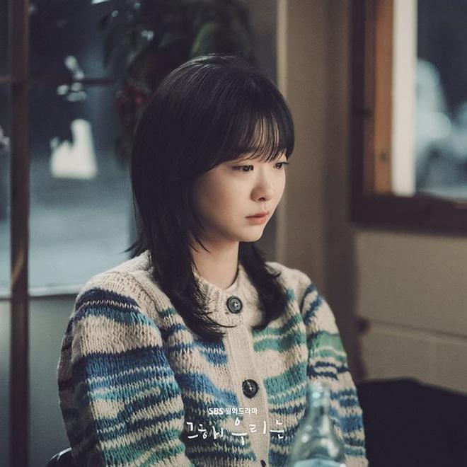 4 nàng lớp trưởng gây bão đầu năm 2022: Kim Da Mi vẫn bị trùm cuối vượt mặt-2