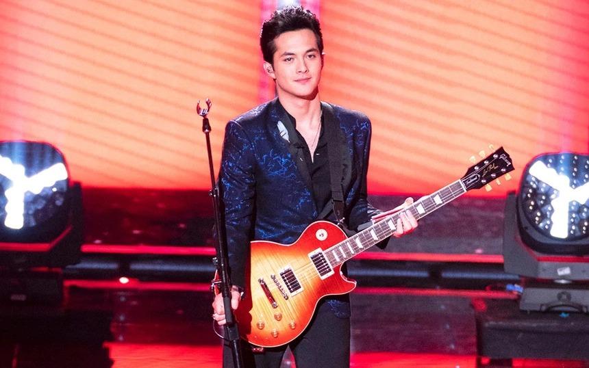 Quán quân Thần tượng âm nhạc Mỹ bị bắt-2