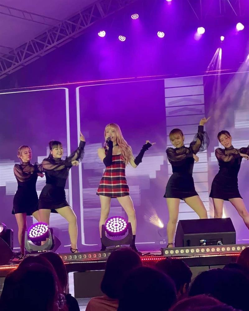 Thiều Bảo Trâm đắt show như tôm tươi giữa lúc Sơn Tùng lao đao-9