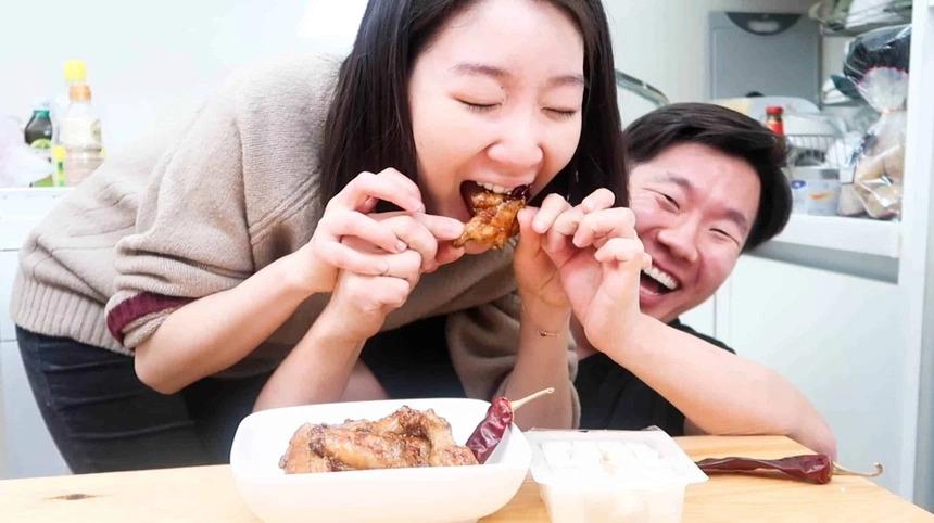 Lý do người Hàn phát cuồng vì gà rán-1