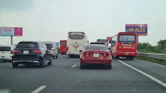 Ngày đầu kỳ nghỉ 30/4: 12 người tử vong vì tai nạn giao thông-2