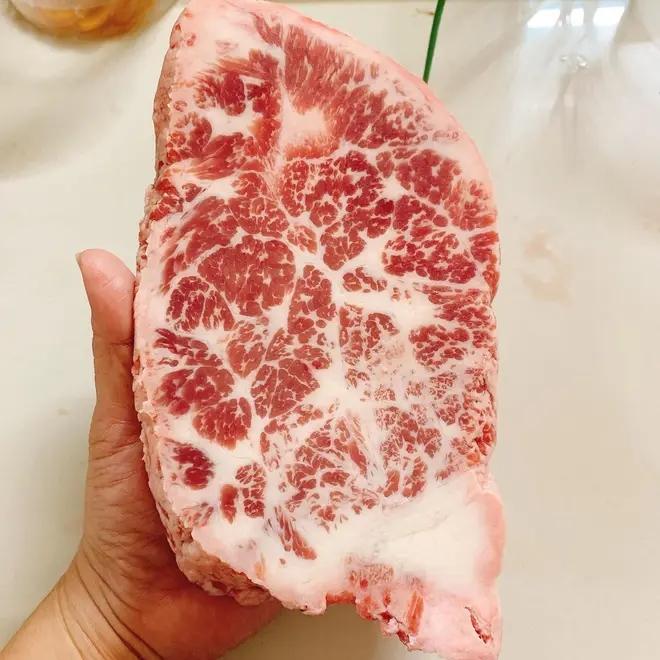 Phần thịt bò nhiều người thi nhau săn lùng, cả con bò chỉ có 1 miếng-1