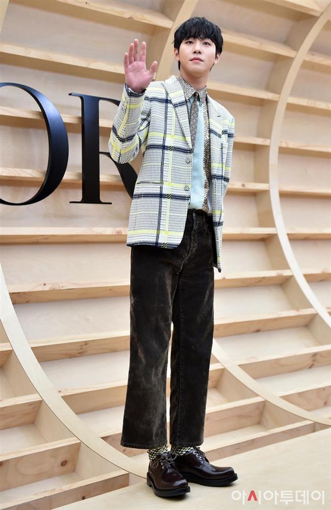 BLACKPINK Jisoo so kè nhan sắc Suzy và dàn sao khủng xứ Hàn-10