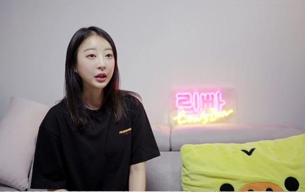 Idol Kpop nghỉ hát: người làm phục vụ, kẻ làm streamer khoe thân-6