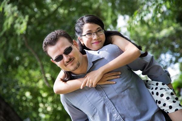 Cô gái Hà Nội lấy chồng Mỹ nhờ một ly cà phê ở hội chợ-4