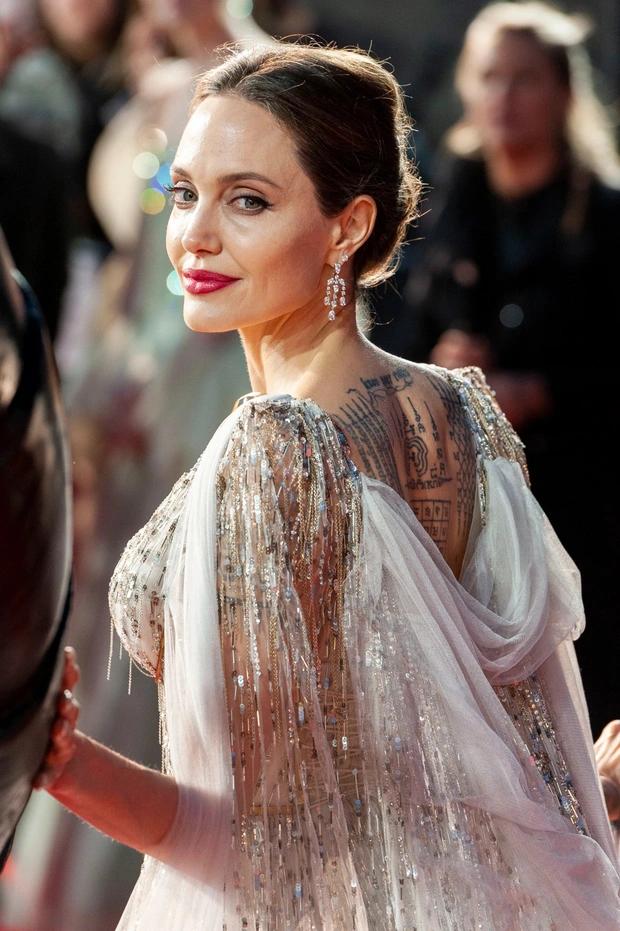 Hóa ra Angelina Jolie từng cảnh báo Johnny Depp về Amber Heard-1