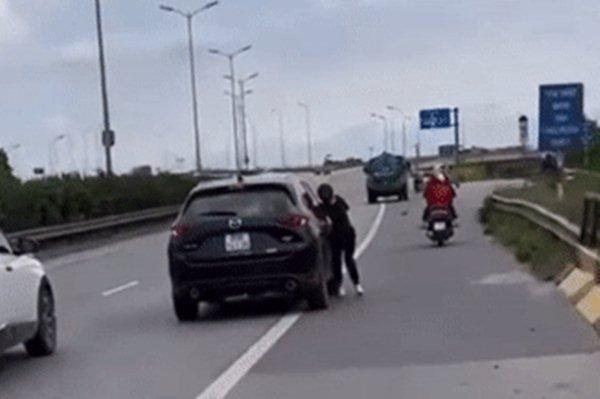 Bắt đối tượng truy nã đặc biệt nguy hiểm lẩn trốn tại Nghệ An-2