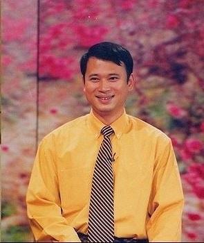 Tuấn Tú hạnh phúc bên vợ giàu, dàn MC Chiếc Nón Kỳ Diệu giờ ra sao?-4