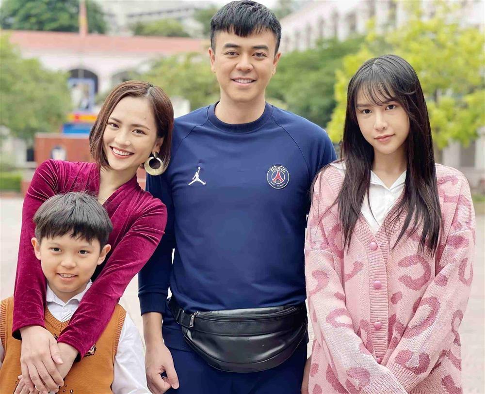 Tuấn Tú hạnh phúc bên vợ giàu, dàn MC Chiếc Nón Kỳ Diệu giờ ra sao?-7