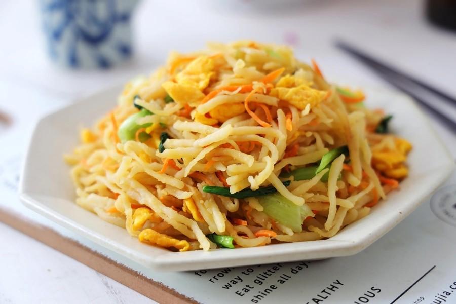 Xào khoai tây thêm 1 bước bảo đảm giòn ngon, không bao giờ nát-1