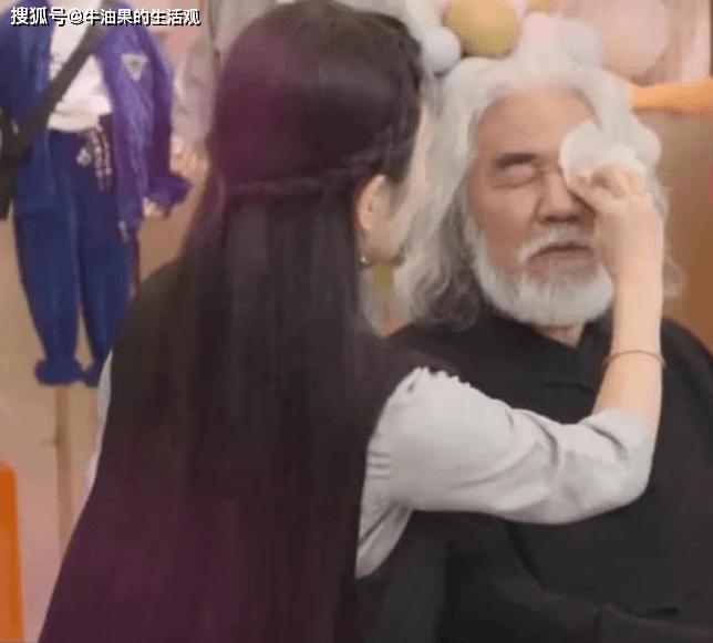 Đạo diễn Thiên Long Bát Bộ ngất xỉu, vợ từ chối đưa đi cấp cứu-1