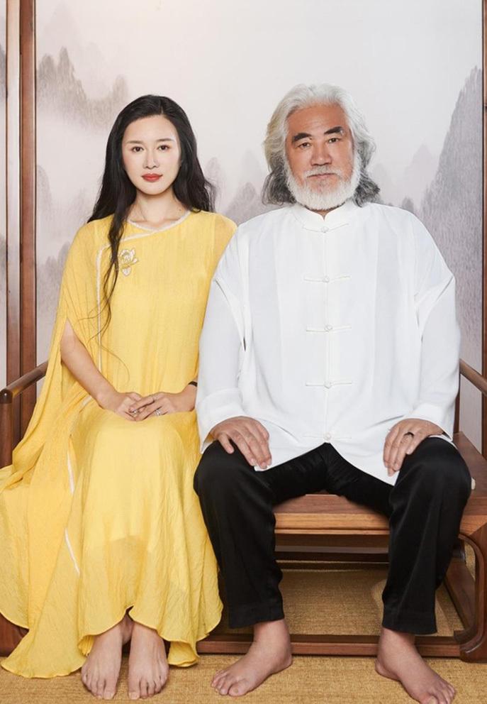 Đạo diễn Thiên Long Bát Bộ ngất xỉu, vợ từ chối đưa đi cấp cứu-4