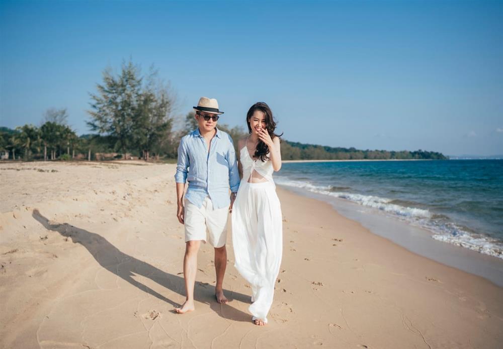 On the air with her brother, Miss Thuy Linh openly surpassed-2