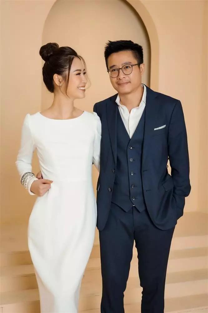 On the air with her brother, Miss Thuy Linh openly surpassed -4