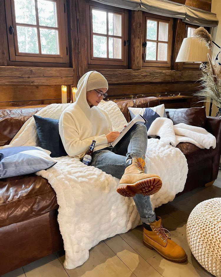 Khách sạn trăm tuổi nơi Huy Trần, Ngô Thanh Vân bay dù trước lễ cưới-2