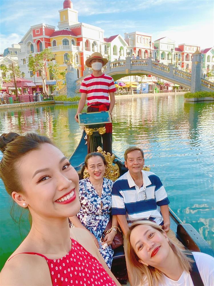 Lộ ảnh chồng cũ đi du lịch cùng nhà đẻ Hoàng Oanh?-2