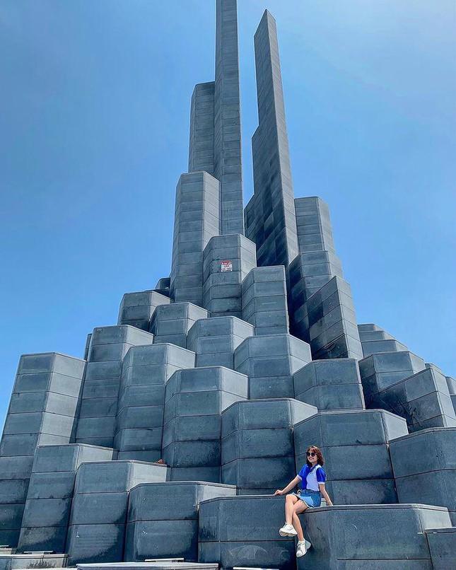 Phú Yên: Tọa độ sống ảo đẹp như phim giữa thành phố hoa vàng cỏ xanh-7