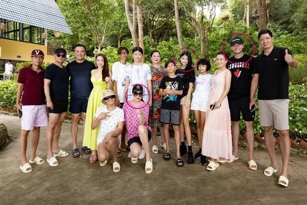 Vợ Chi Bảo xả ảnh quý tử, dân mạng u mê không lối thoát-16