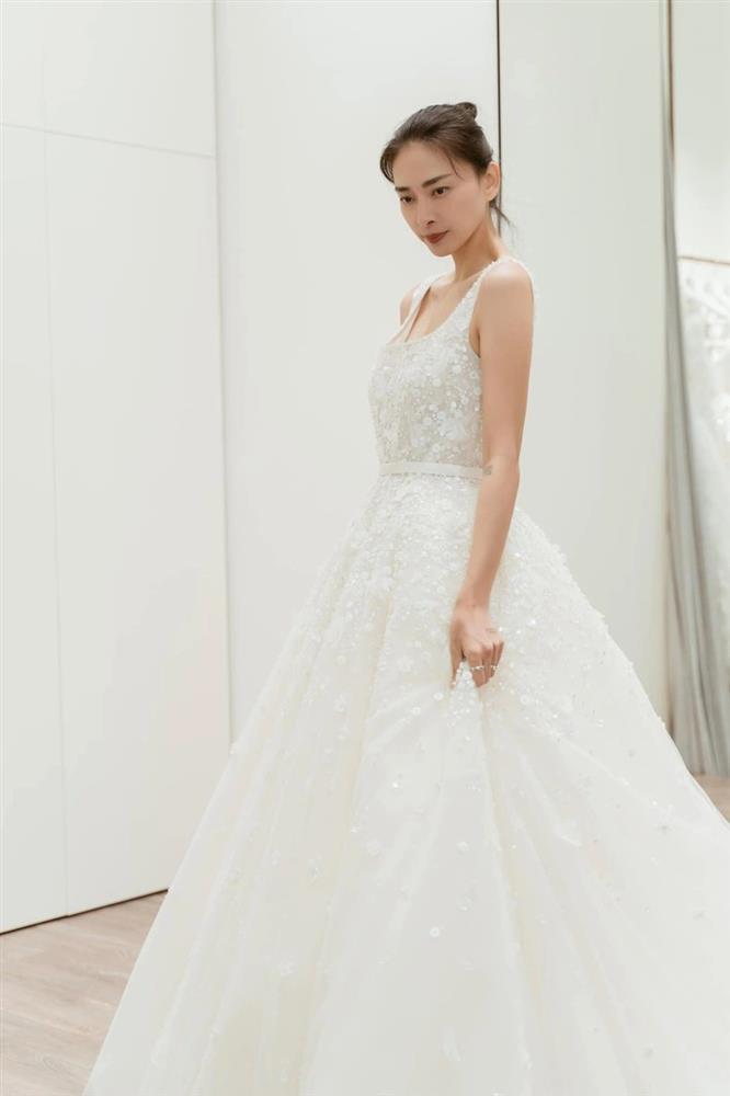 Lộ thêm ảnh Ngô Thanh Vân đi thử váy cưới-3