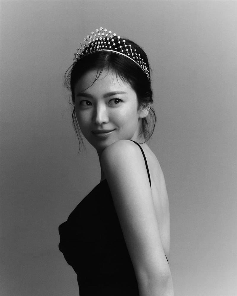 Song Hye Kyo is so beautiful in the set of photos that beat the audience -5