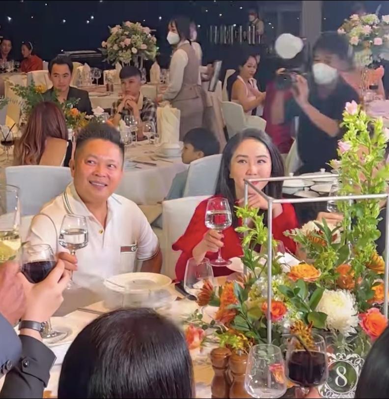 Soi cận body Bảo Thy qua camera thường sau 6 tháng sinh con-2