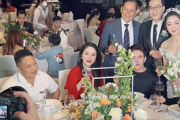 Rare husband goes to a party with Bao Thy, it turns out because of a happy day Koi King fish