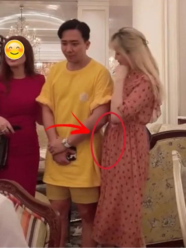 Thấy body Khả Như quá bốc, Hari Won sầu não 30 lần mang bầu-5