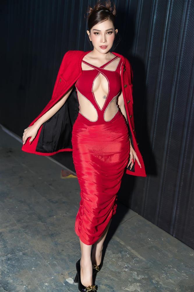 Thấy body Khả Như quá bốc, Hari Won sầu não 30 lần mang bầu-11