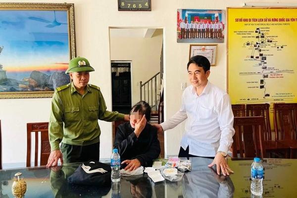 Cận cảnh những món đồ còn sót lại tại nơi du khách U60 rơi xuống suốt 7 ngày ở Yên Tử-7