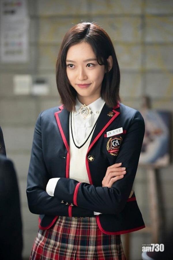 5 phản diện giật đẹp spotlight nữ chính: có cô cướp chồng vẫn được khen-10