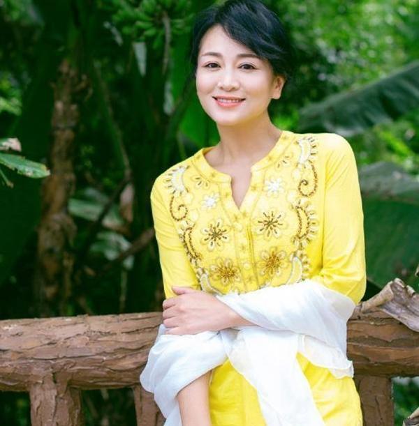 Nhan sắc không đổi của đại mỹ nhân bỏ theo chồng giàu giữa lúc sự nghiệp chạm đỉnh-7