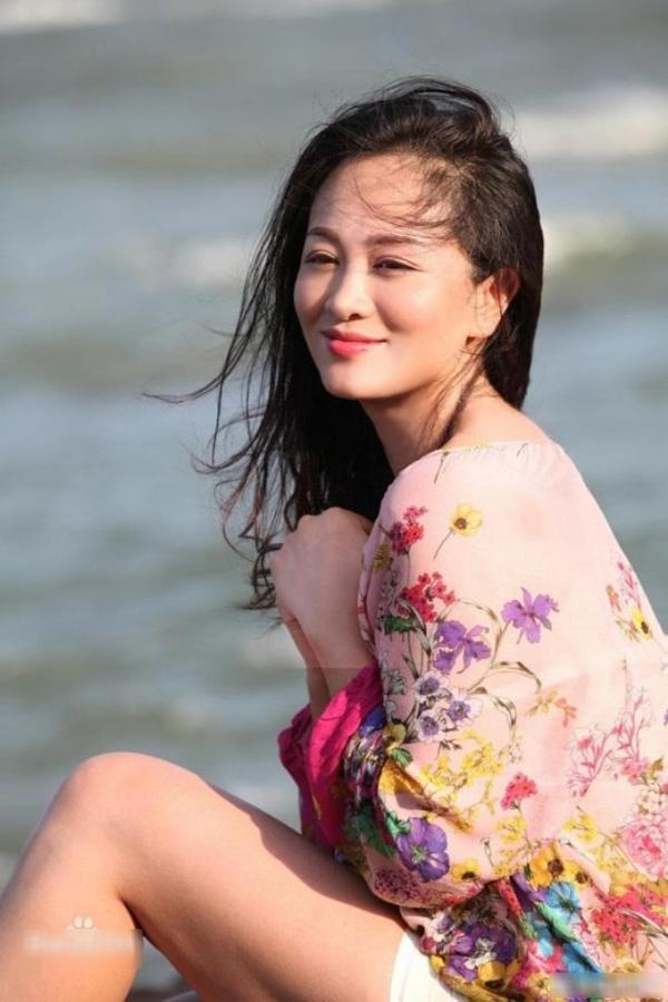 Nhan sắc không đổi của đại mỹ nhân bỏ theo chồng giàu giữa lúc sự nghiệp chạm đỉnh-8