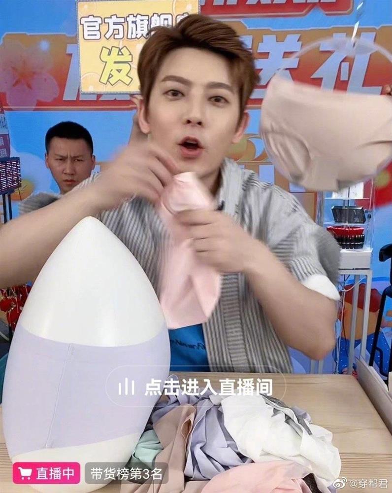 Sao nam Thần Điêu Đại Hiệp livestream bán đồ lót phụ nữ-2