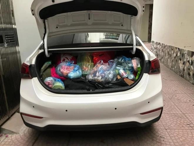 Xúc động cảnh mang cả núi đồ ăn từ quê lên sau dịp nghỉ lễ-3