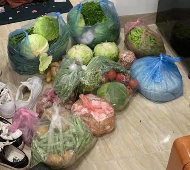 Xúc động cảnh mang cả núi đồ ăn từ quê lên sau dịp nghỉ lễ-4