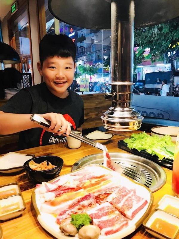 Diễn viên Huy Cường: Không dám ở phở 15k, 3 năm bơm xi lanh sữa cho con-6