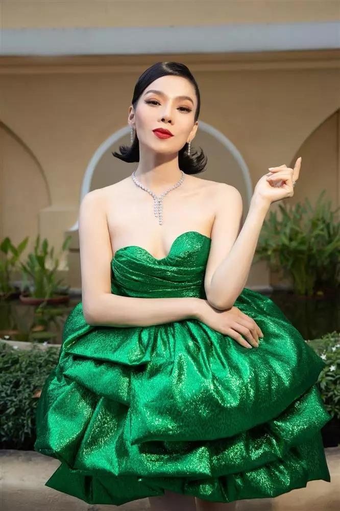 Lệ Quyên mặc bikini bị chê phũ phàng màn hình phẳng-7