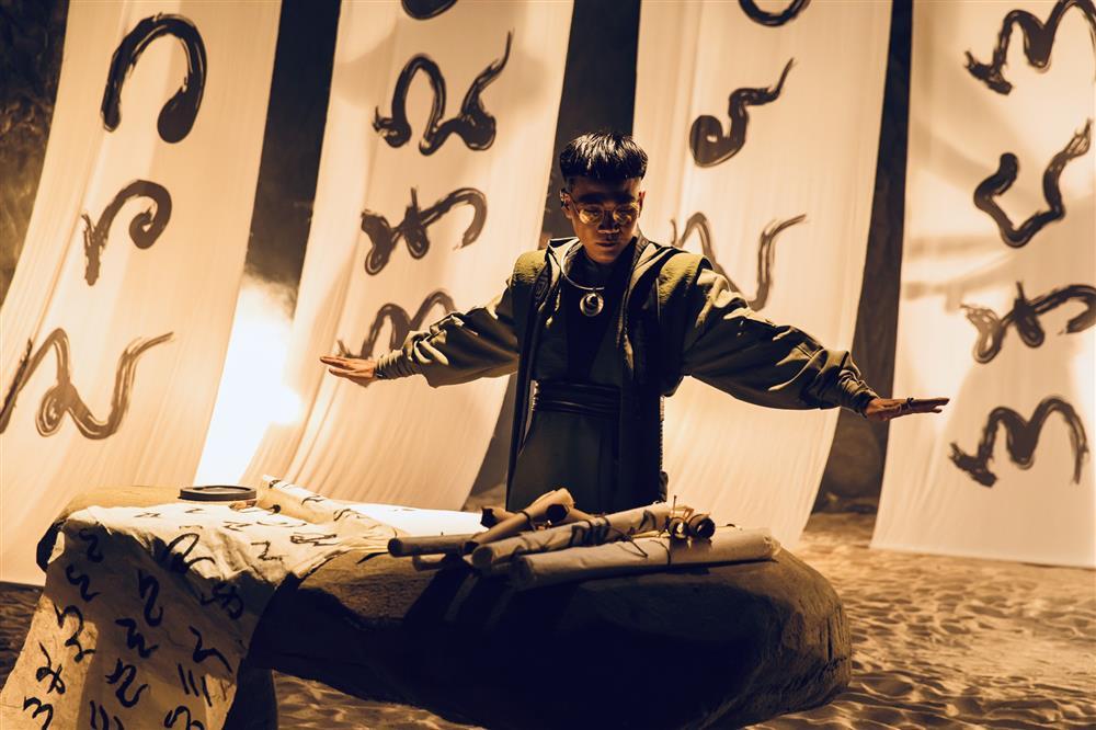 Wowy lấy thâm niên ra đáp trả khi bị chê rap dở trong MV Đông Nhi-3