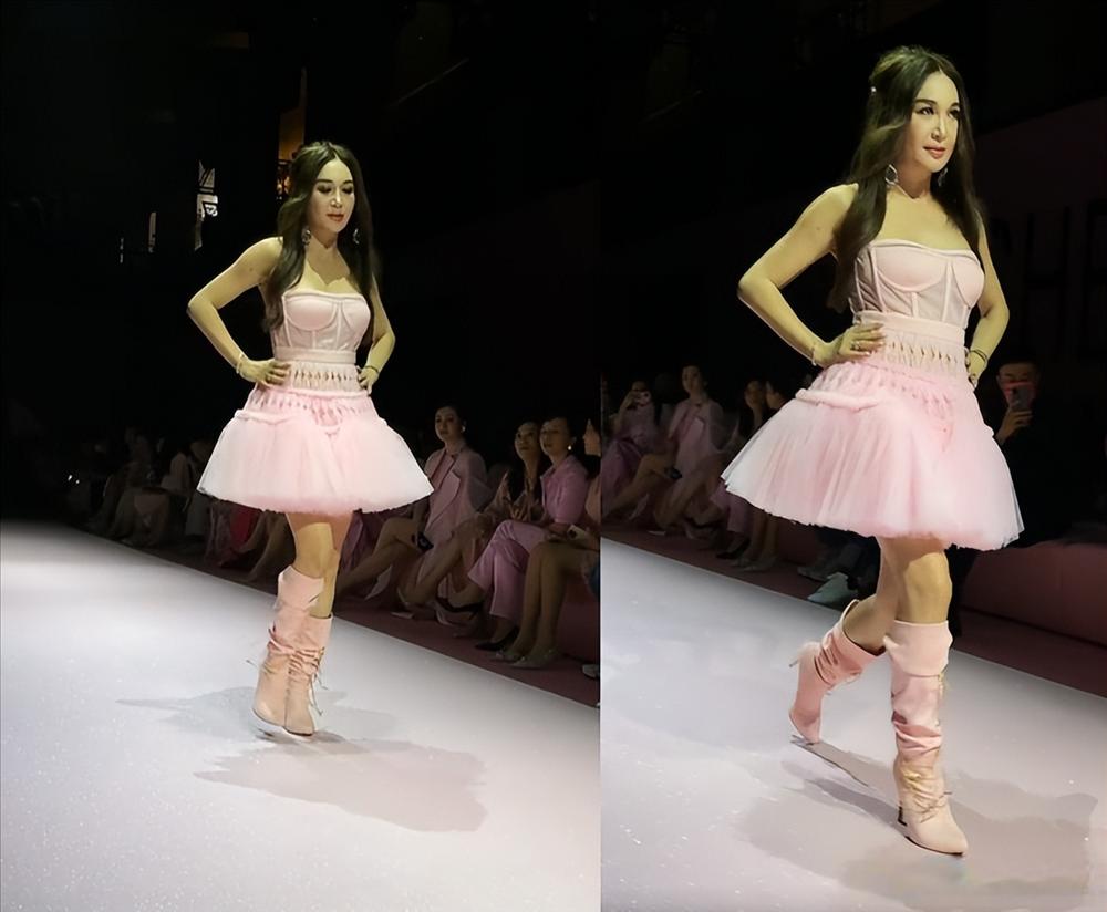 Đát Kỷ Ôn Bích Hà catwalk như đi chợ, khán giả ngồi xem sững sờ-2