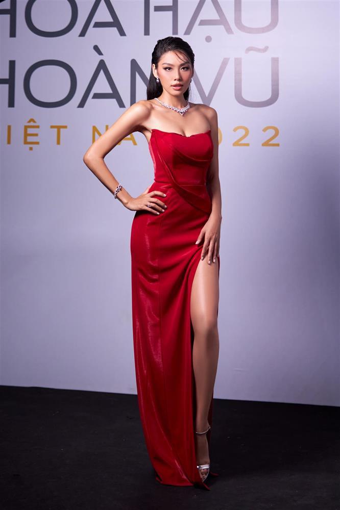 Thảo Nhi Lê bị chê nát nước khi thi hoa hậu-11