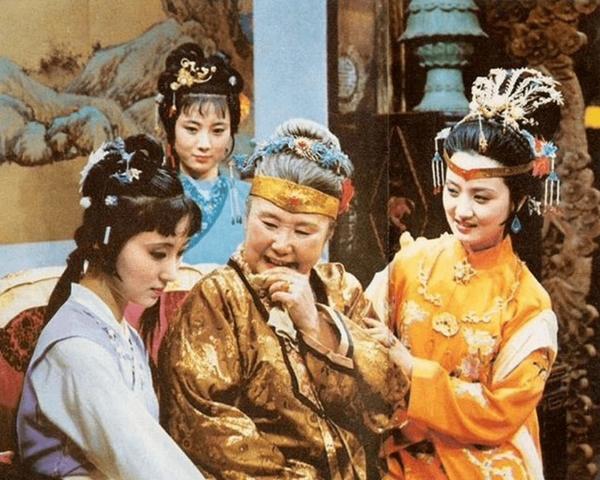 Hậu trường bí mật của Hồng Lâu Mộng 1987-21