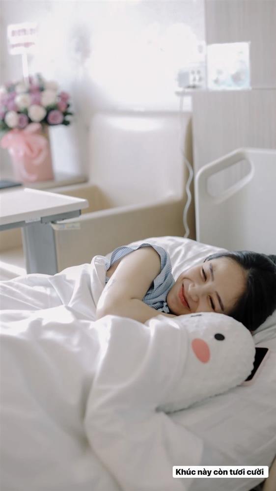 Con gái Minh Nhựa lộ loạt ảnh trước sinh, nhan sắc gây bất ngờ-2