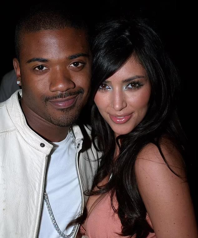 Bạn trai cũ nói Kim Kardashian và mẹ đẻ tự tung băng nóng-2