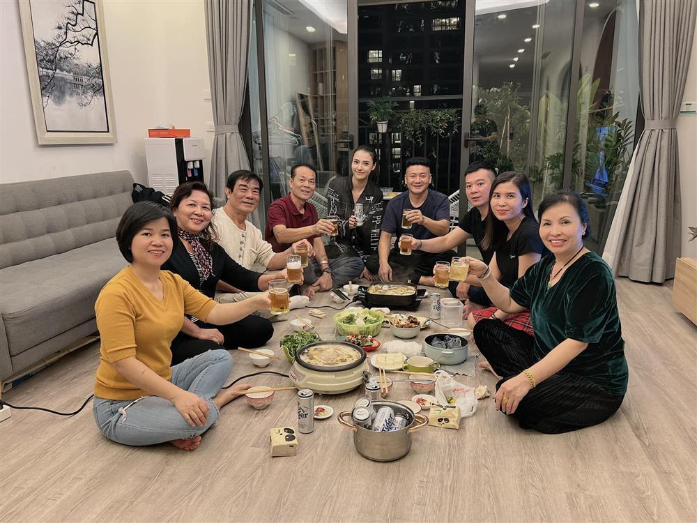 Hồng Quế bị gửi giấy dằn mặt vì làm phiền hàng xóm-11