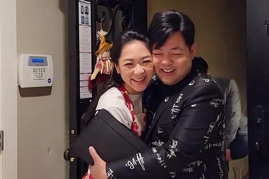Quang Lê: 'Đừng nói lời tiêu cực, khiếm nhã với Hà Thanh Xuân'