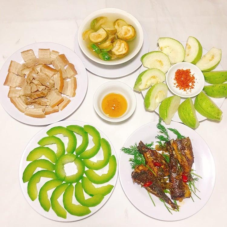 Ngưỡng mộ loạt mâm cơm mùa hè mát mắt của bếp trưởng 10x-7