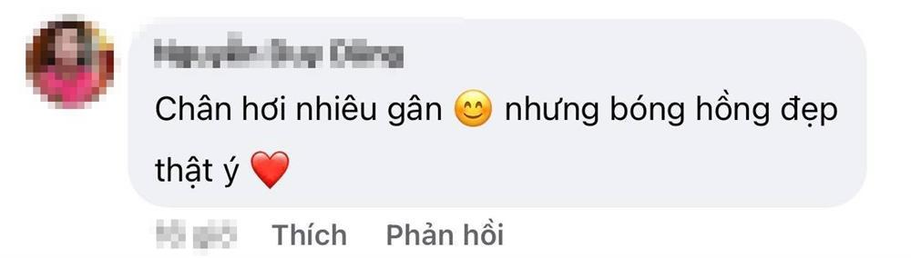 Hồng Diễm lộ chân gân guốc như U60 nhưng visual cân tất-4