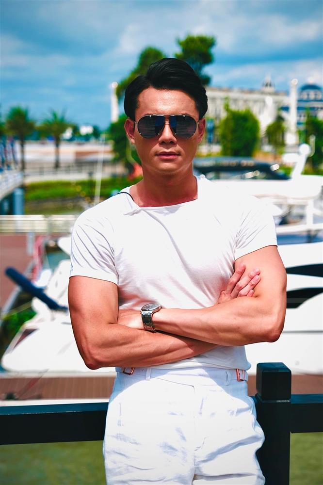 Bồ trẻ Trương Ngọc Ánh khoe body xịn đét sau khi bị chê tàn tạ-1