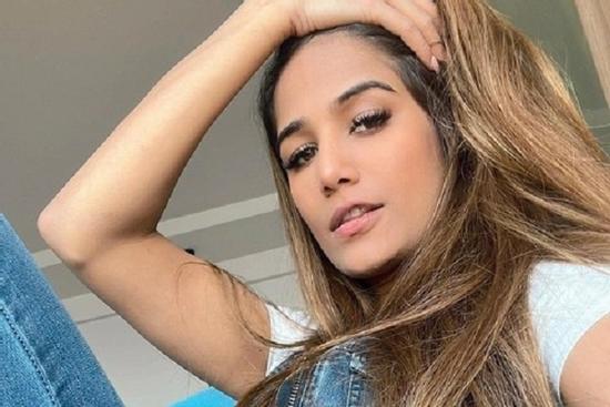 Người mẫu Ấn Độ bị chồng cũ đánh đến xuất huyết não