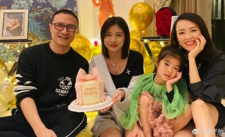 Cuộc đời sóng gió của gái hư chỉ trích Chương Tử Di giả tạo-2